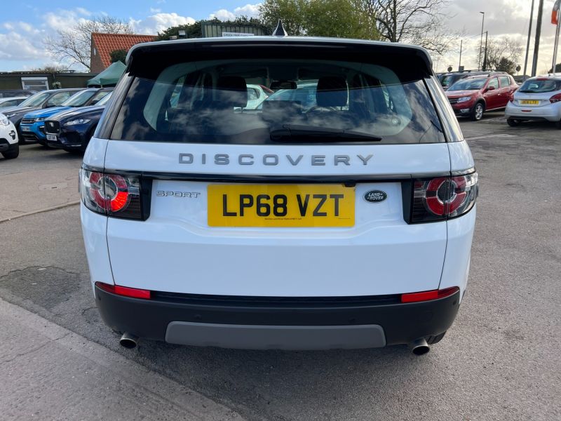 LAND ROVER DISCOVERY SPORT TD4 SE TECH - 2385 - 7