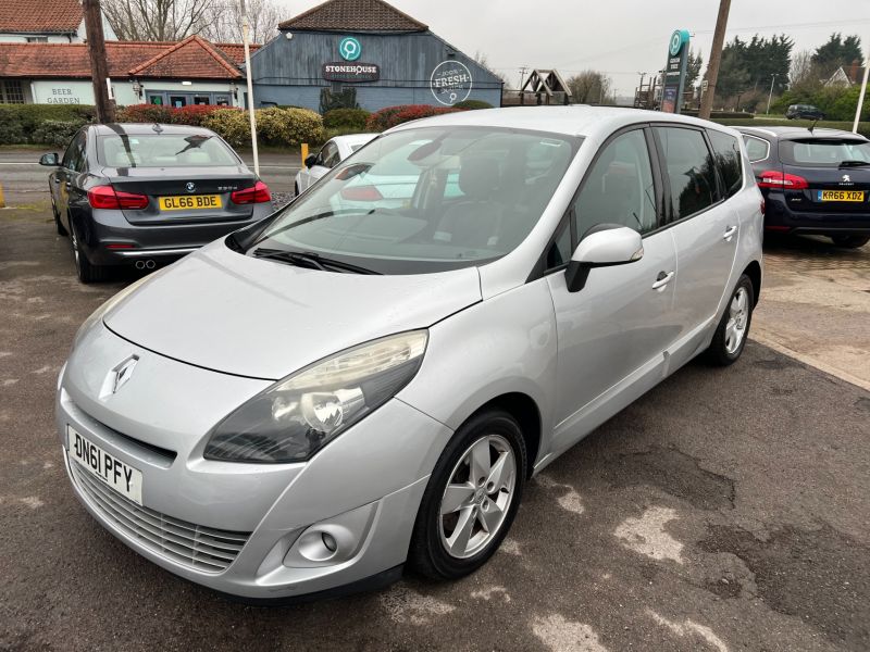 Used RENAULT GRAND SCENIC in Hatfield, South Yorkshire for sale